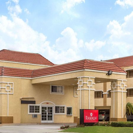 Hotel Ramada By Wyndham Ontario Exteriér fotografie