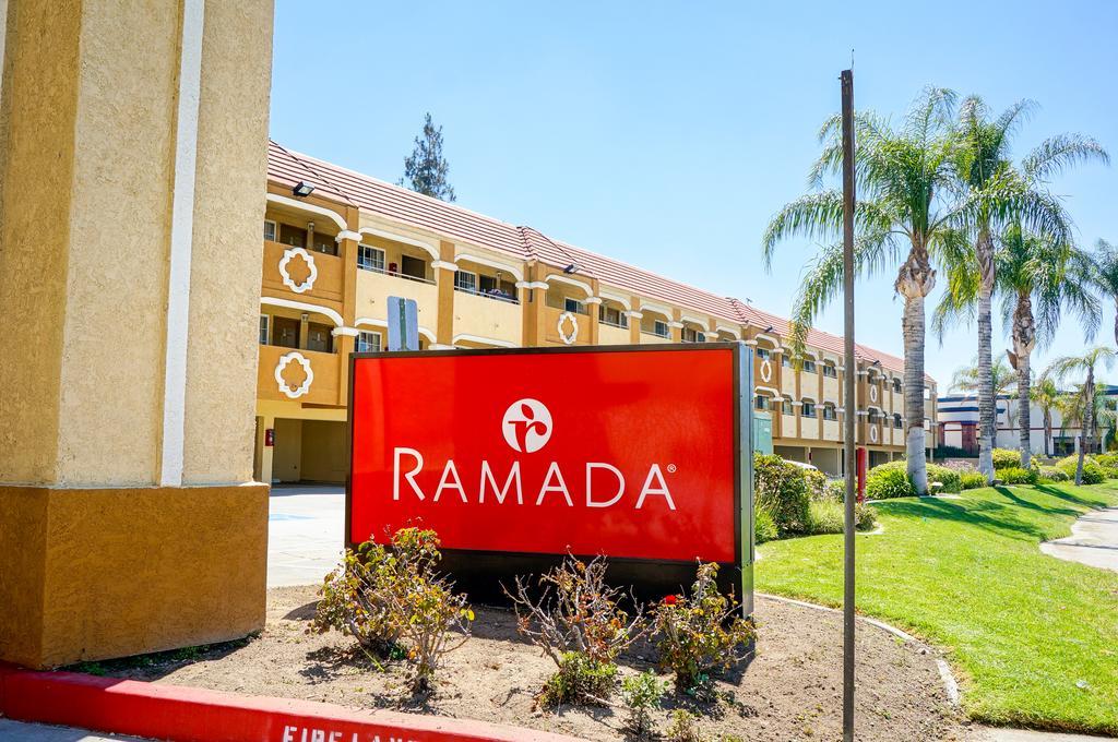 Hotel Ramada By Wyndham Ontario Exteriér fotografie