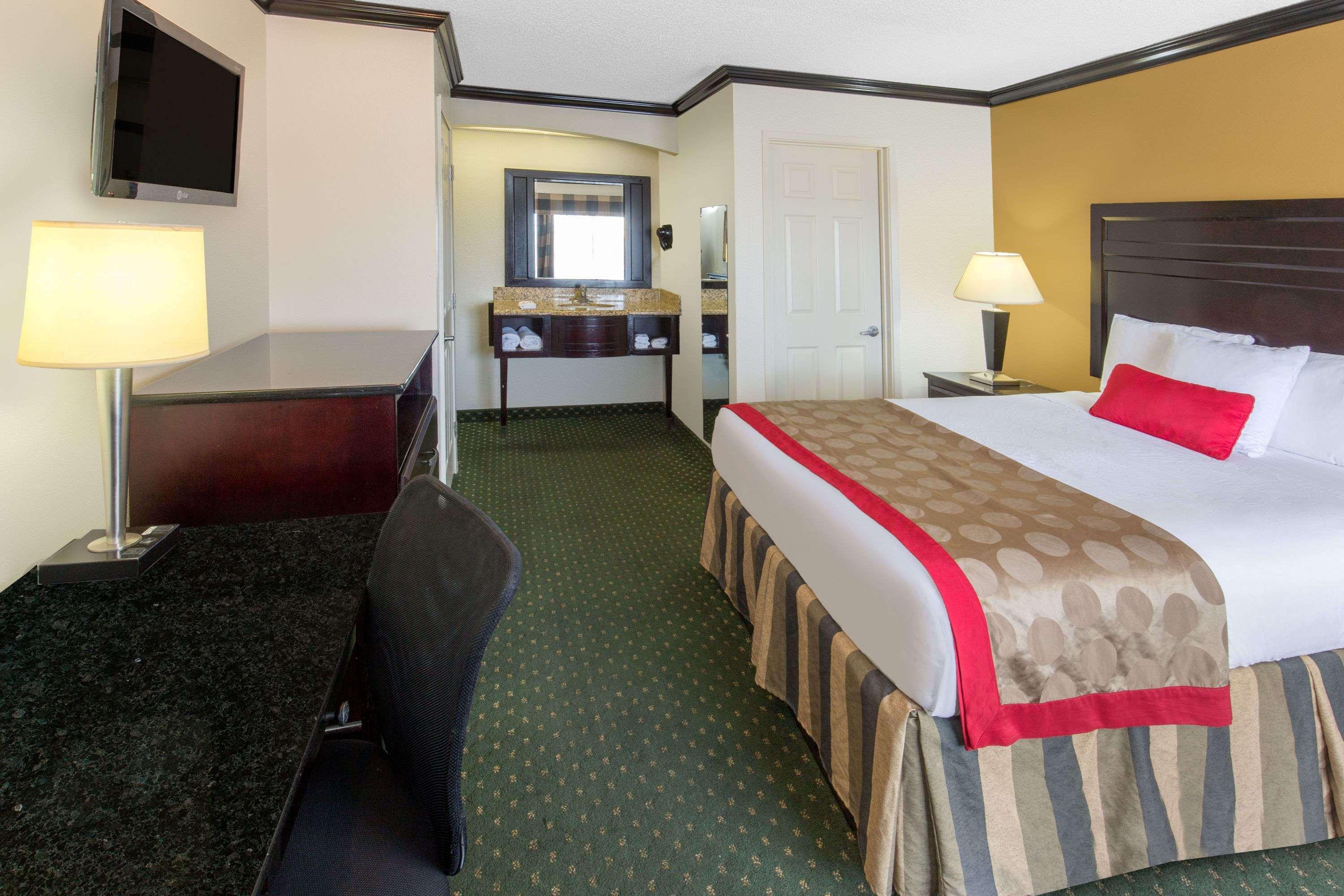 Hotel Ramada By Wyndham Ontario Exteriér fotografie